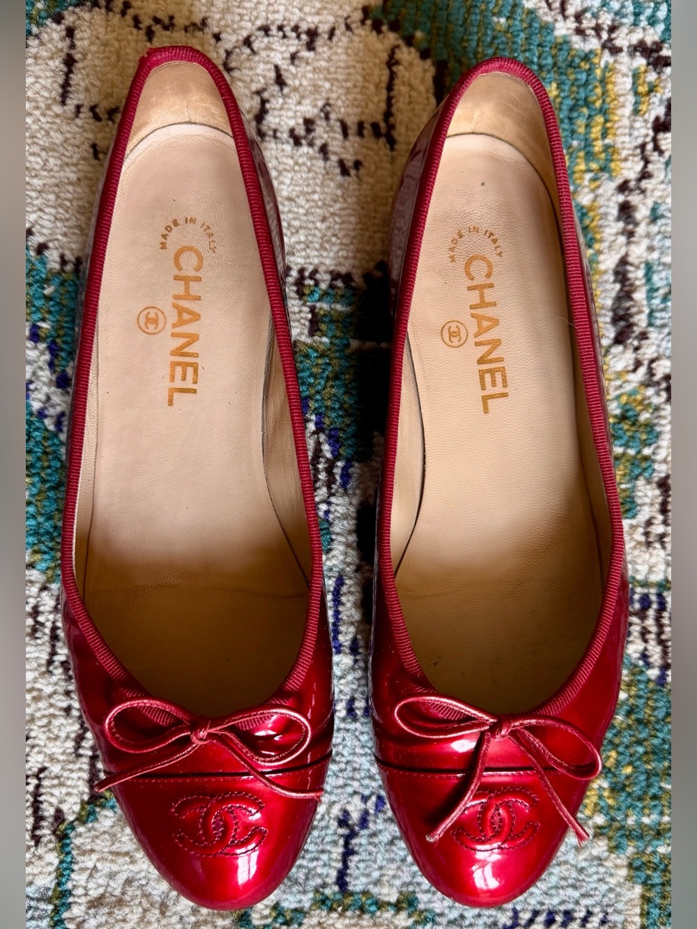CHANEL Ruby Red Glossy Patent Leather CC Logo Ballet Flats